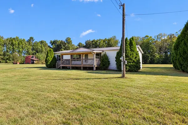 1894 Parker Rd, Manchester, TN 37355