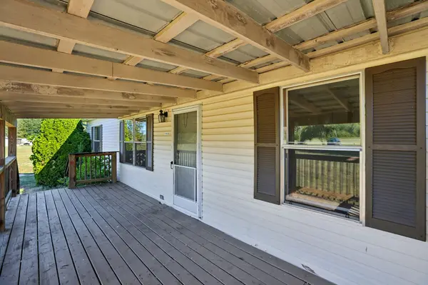 1894 Parker Rd, Manchester, TN 37355