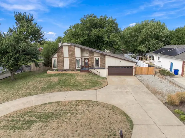 329 N Lioba Dr., Andover, KS 67002