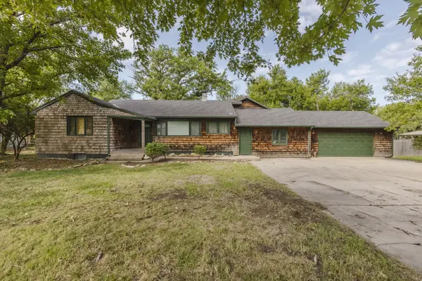 27 N Laurel, Wichita, KS 67206