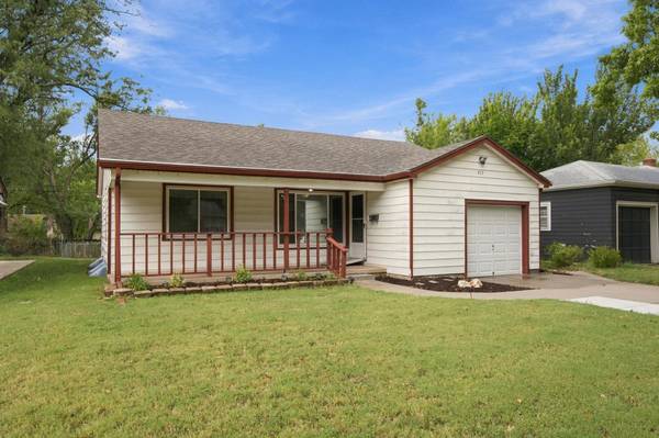 717 S Waverly Dr, Wichita, KS 67218