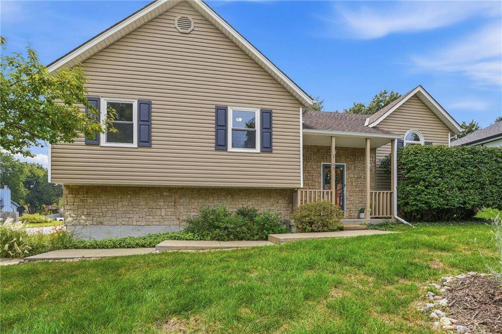 2109 3rd ST, Lee's Summit, MO 64063