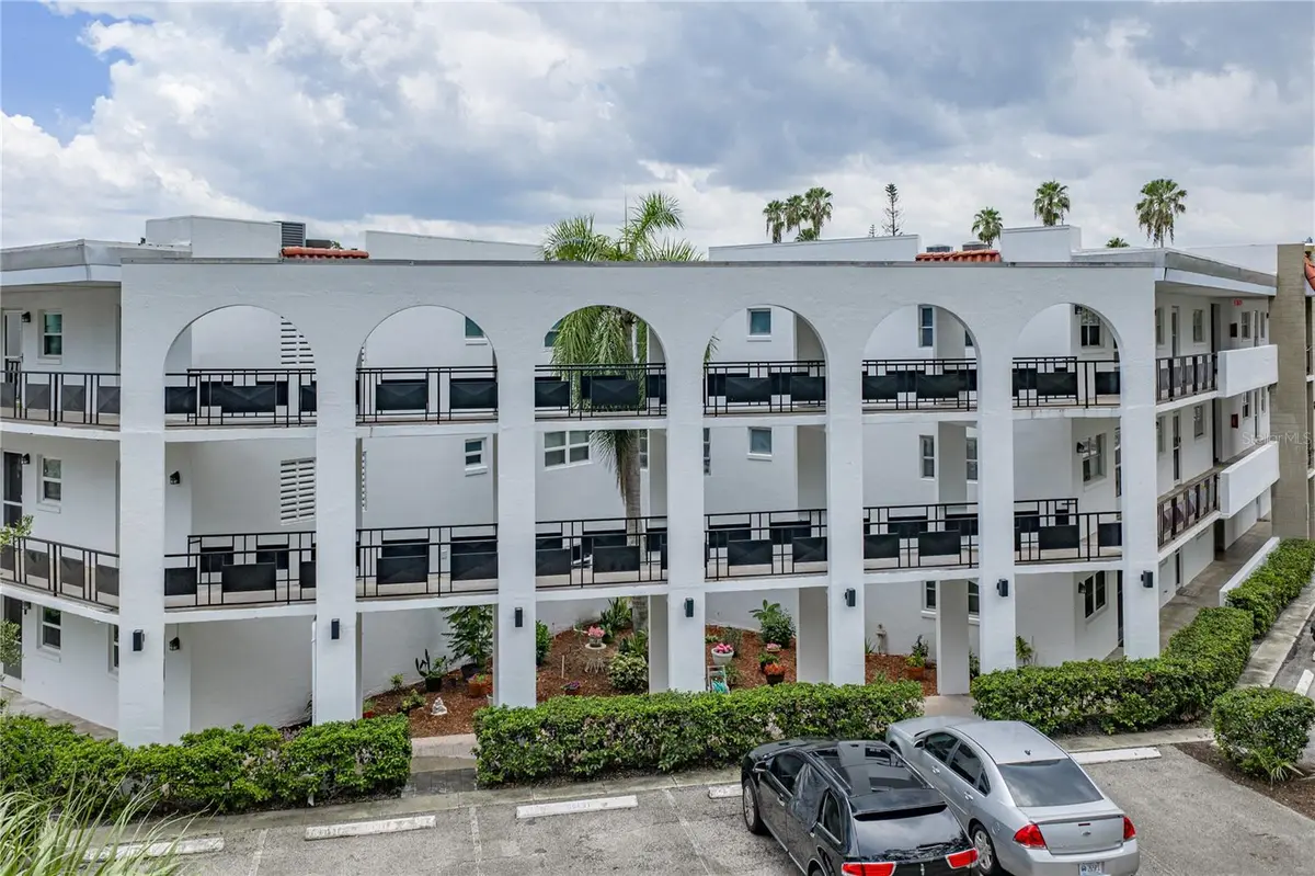 100 EL CAMINO DR #301, Winter Haven, FL 33884