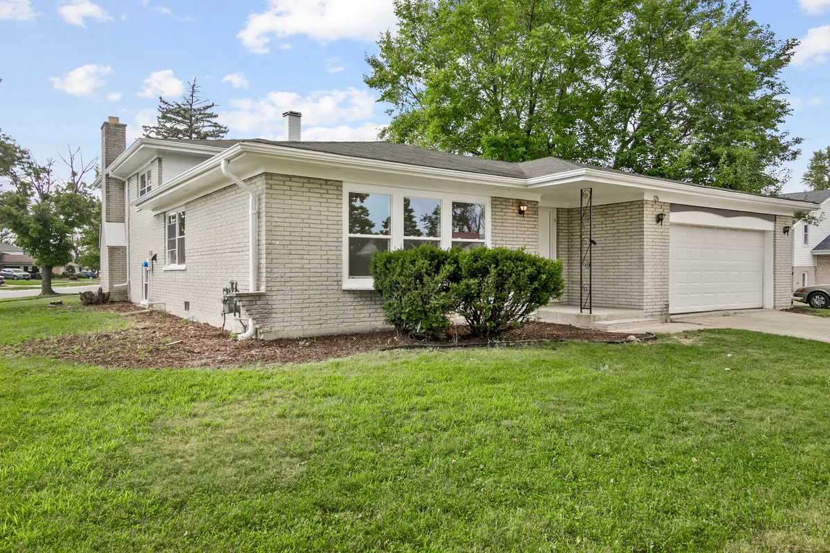 326 S Minerva AVE, Glenwood, IL 60425