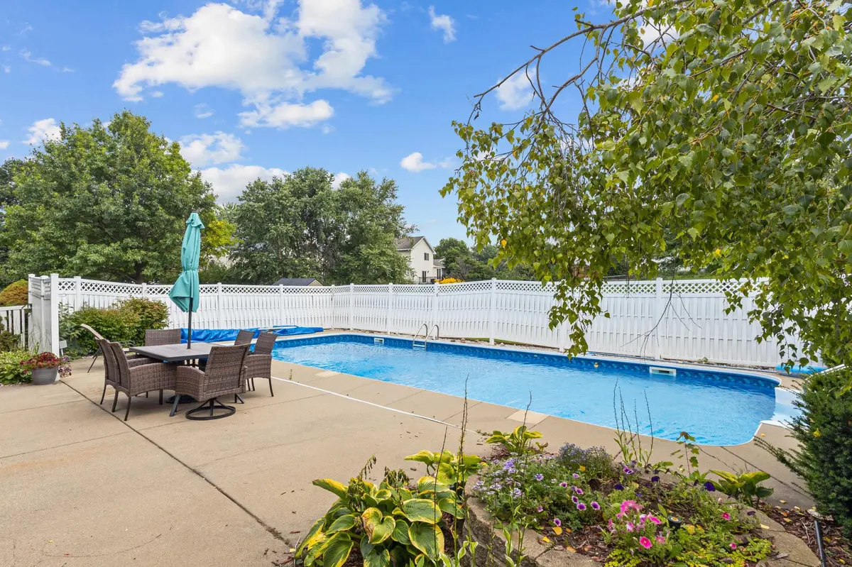 15712 Crocus AVE W, Rosemount, MN 55068