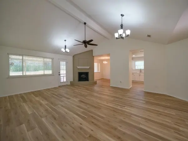 2336 Carlisle Court, Grand Prairie, TX 75052