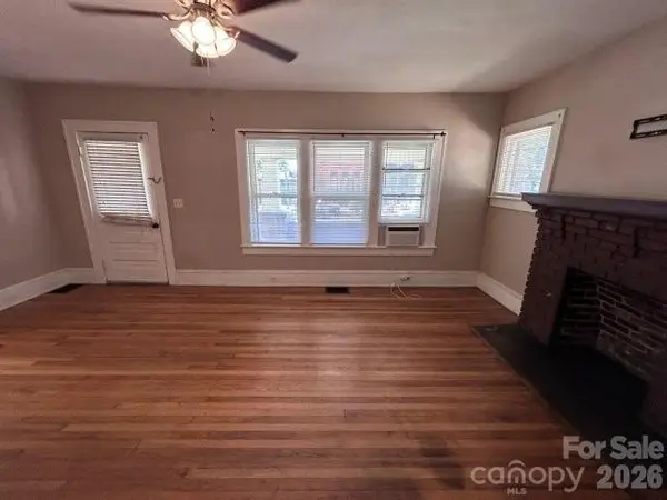 439 2nd AVE SE, Hickory, NC 28602