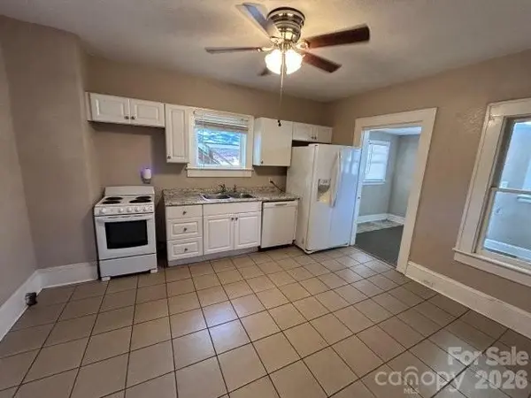 439 2nd AVE SE, Hickory, NC 28602