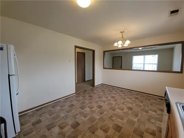 183-185 NW Woodbury DR, Grain Valley, MO 64029