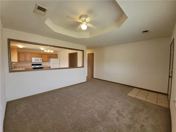 183-185 NW Woodbury DR, Grain Valley, MO 64029