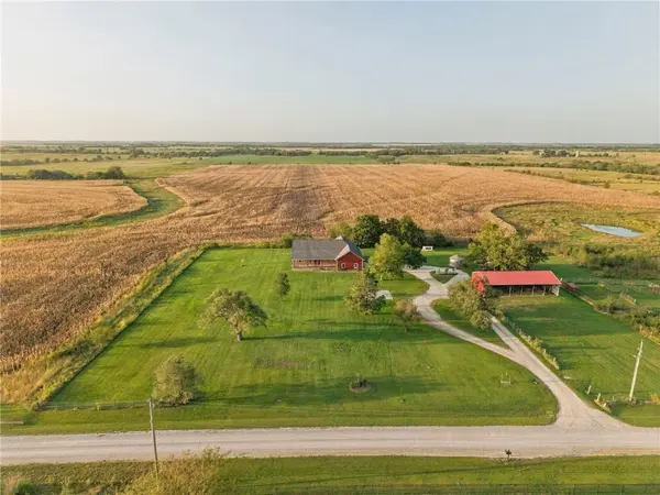 26639 SE 300th RD, Kincaid, KS 66039