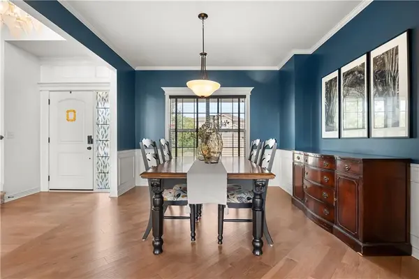 1613 SW Whistle DR, Lee's Summit, MO 64082
