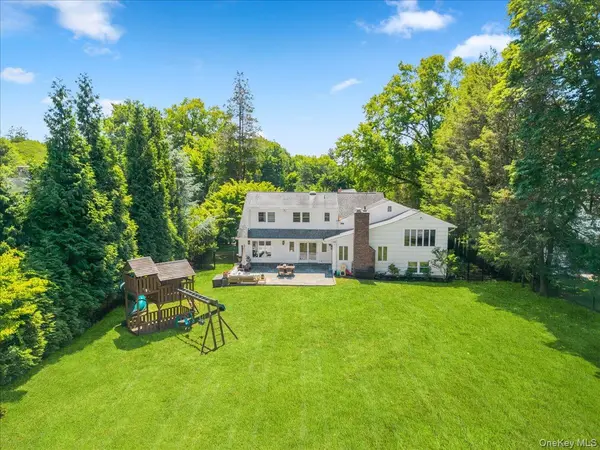 159 Wykagyl TER, New Rochelle, NY 10804
