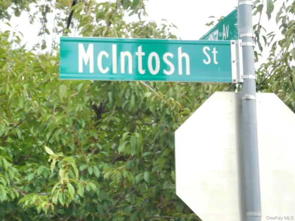 25-53 McIntosh ST, East Elmhurst, NY 11369