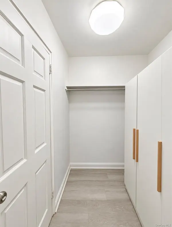14444 41 AVE #F, Flushing, NY 11355