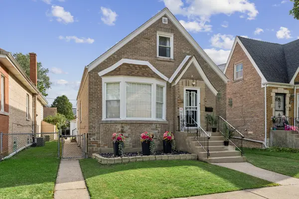 6973 W Nelson ST, Chicago, IL 60634
