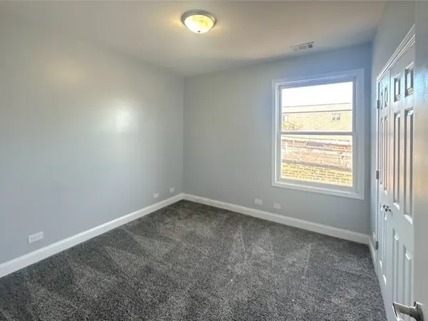 2741 W Congress Pkwy #3E, Chicago, IL 60612