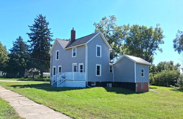 304 SE 3rd AVE, Galva, IL 61434