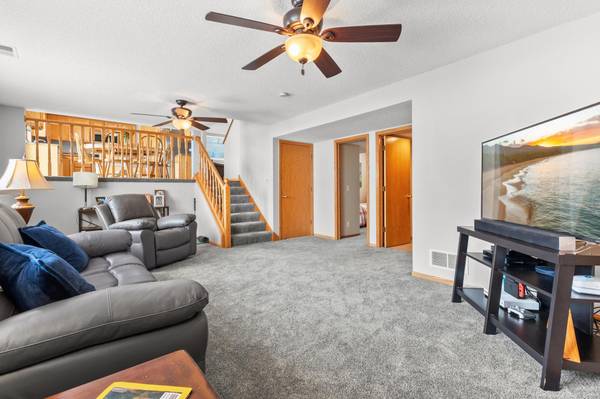 15712 Crocus AVE W, Rosemount, MN 55068