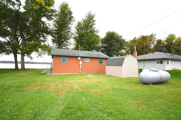 17075 Dickenson LN, Waterville, MN 56096