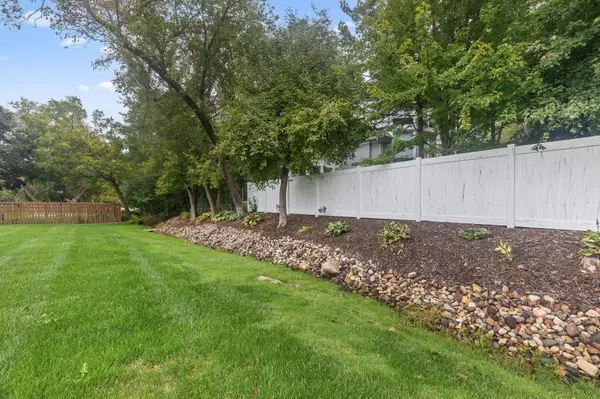 481 Marie AVE W, West Saint Paul, MN 55118