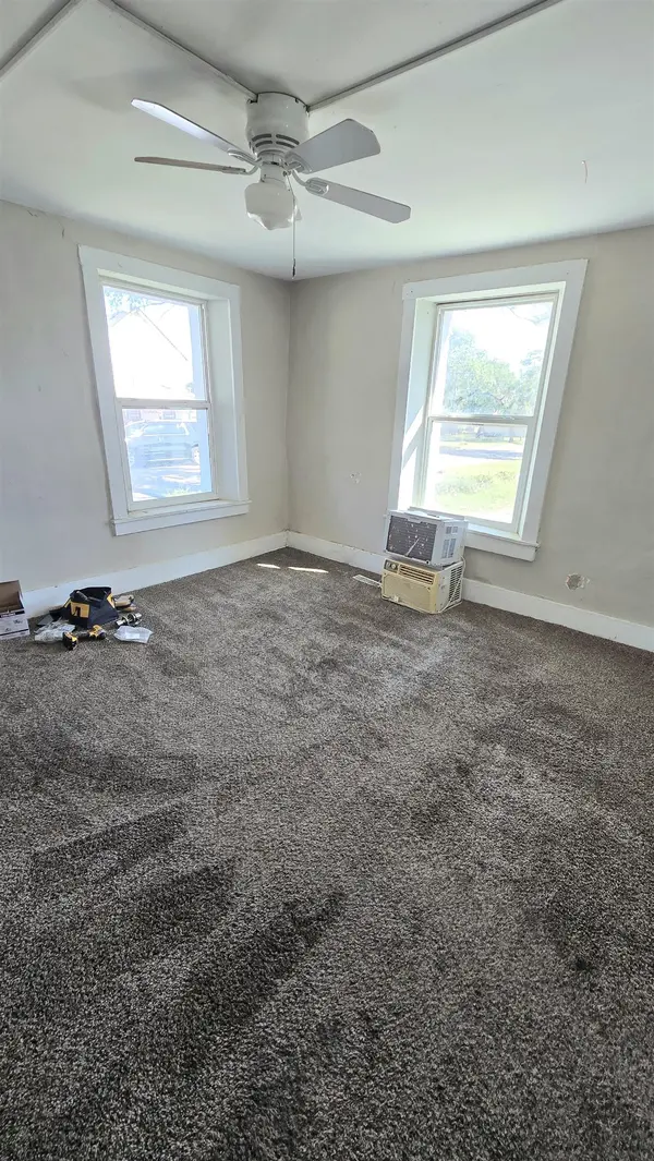 319 N Sheridan St, Minneapolis, KS 67467