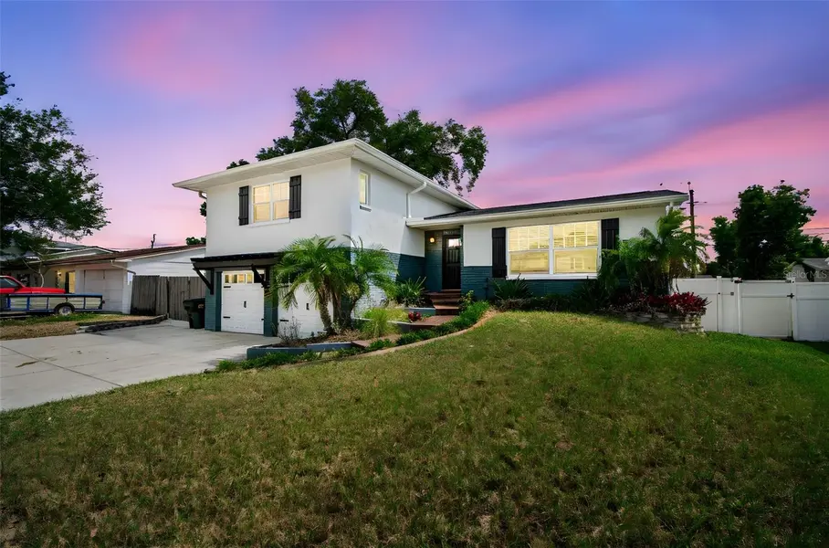 13548 BELLEWOOD AVE, Seminole, FL 33776