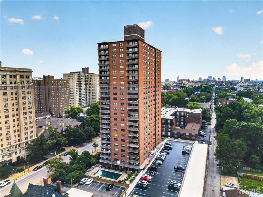 4466 W Pine BLVD #8C, St Louis, MO 63108