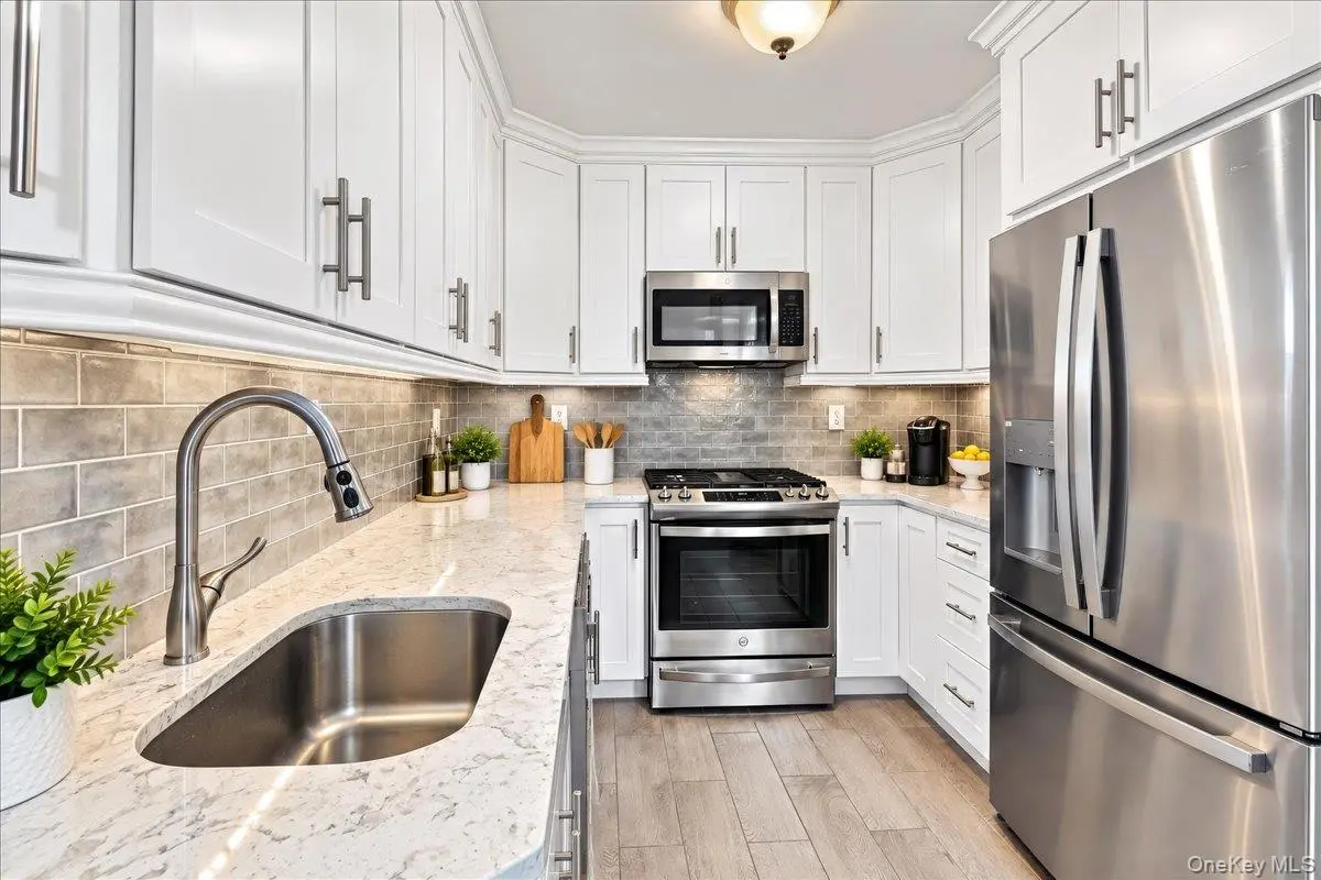 5635 Netherland AVE #2C, Bronx, NY 10471