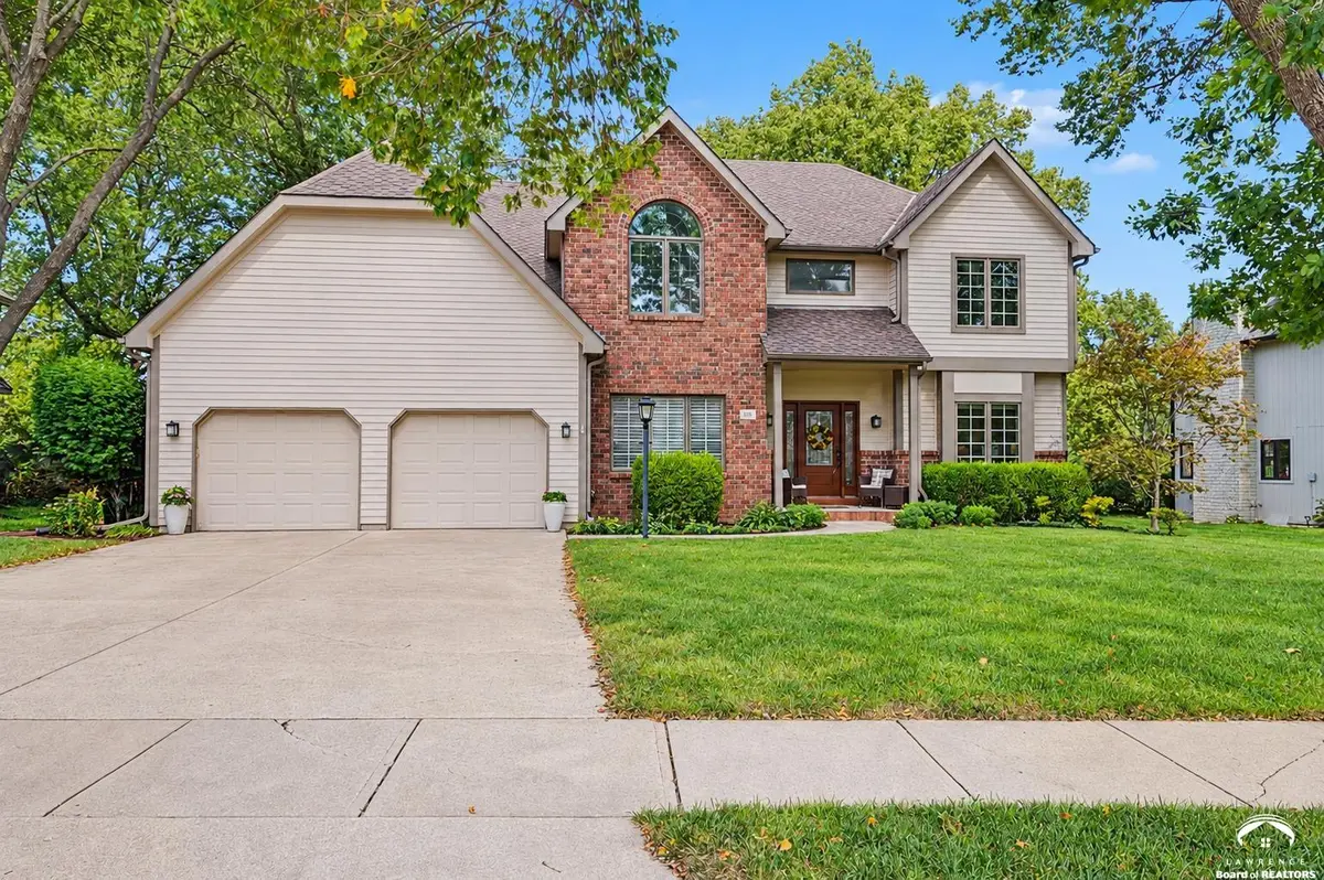 4708 Muirfield DR, Lawrence, KS 66047