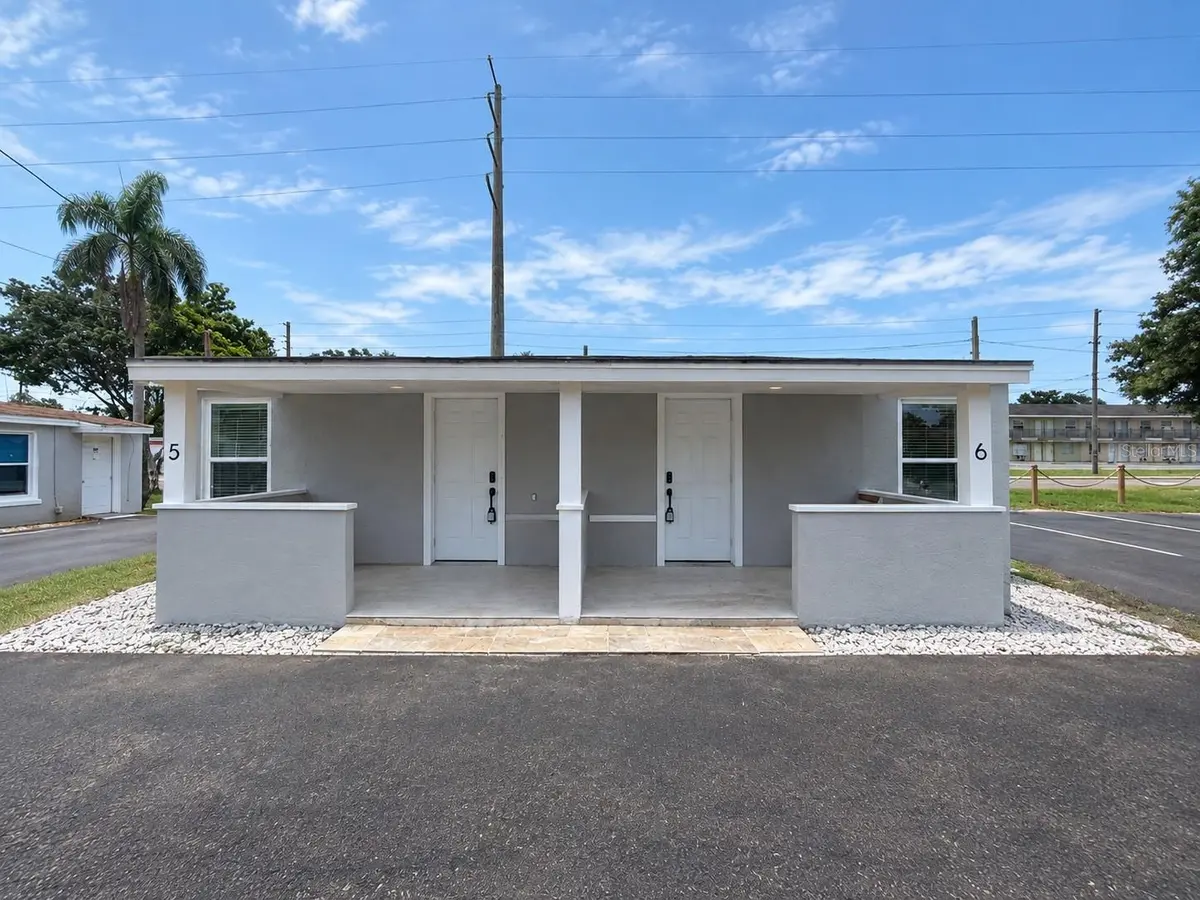 5680 28TH ST N #D5, St Petersburg, FL 33714
