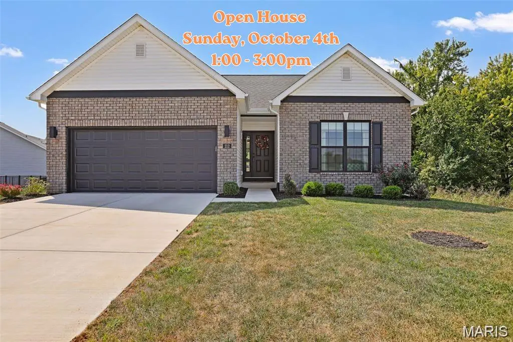 212 Grand Vista CT, Edwardsville, IL 62025