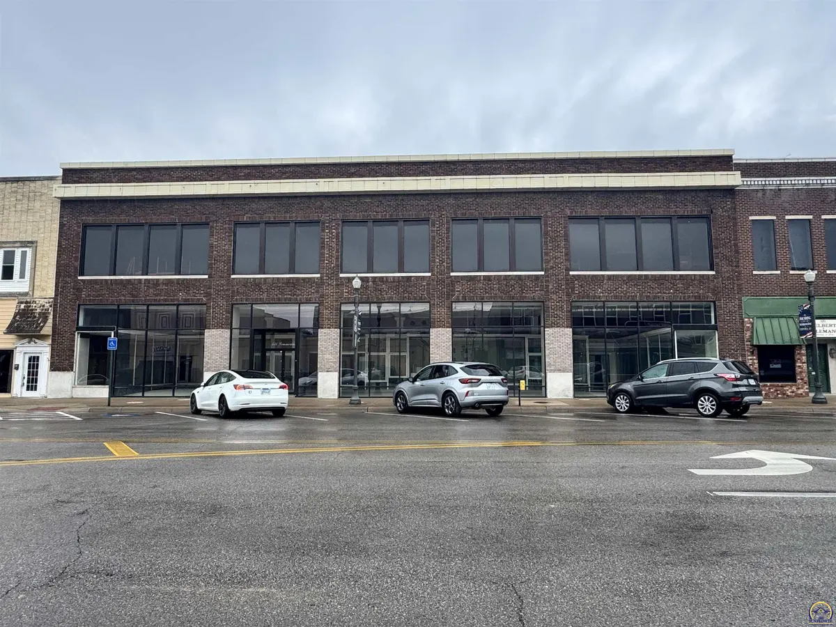 511 Commercial St, Emporia, KS 66801