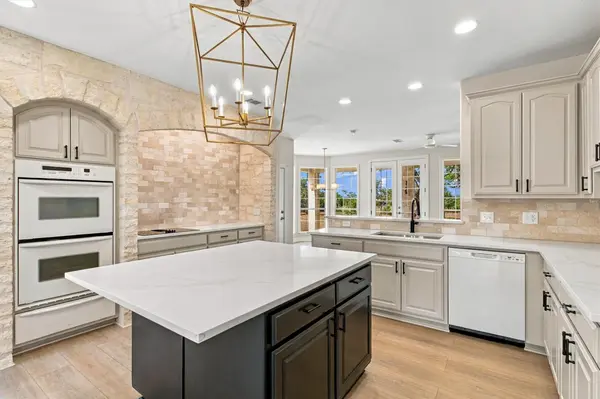 1651 Old Red Ranch RD, Dripping Springs, TX 78620
