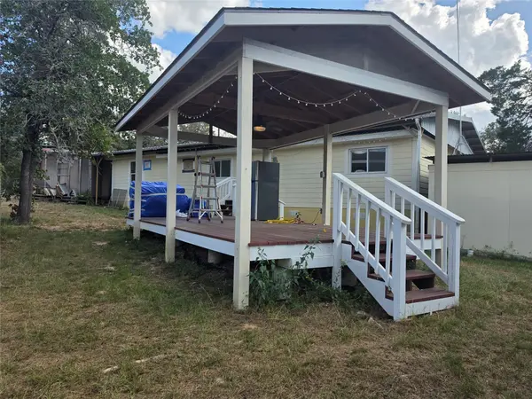 150 Wayside DR, Elgin, TX 78621