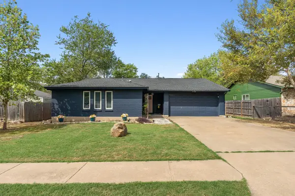 9104 Texas Oaks DR, Austin, TX 78748