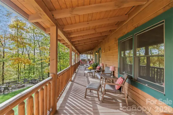 351 Buck Springs RUN, Mars Hill, NC 28754