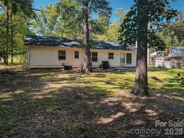 5500 Whippoorwill ST, Durham, NC 27704