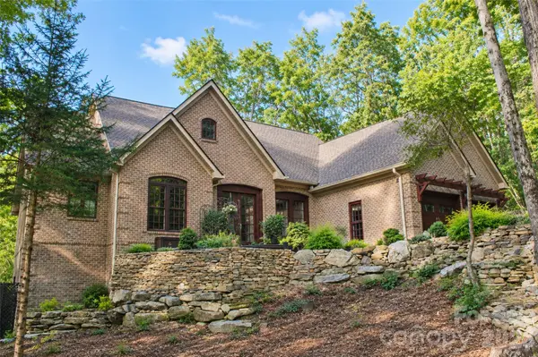 40 Ulvda CT, Brevard, NC 28712