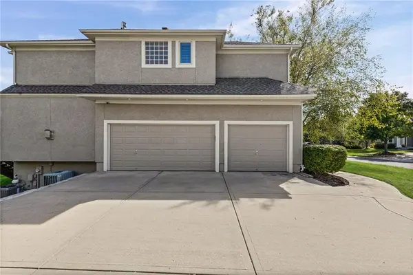 5306 W 165th TER, Overland Park, KS 66085
