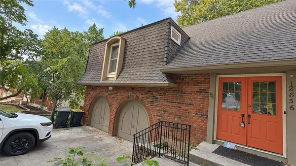 12836 Saint Andrews DR, Kansas City, MO 64145
