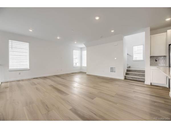 7729 S Mobile, Centennial, CO 80016
