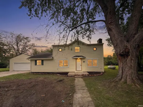 126 Maple ST, Corunna, IN 46730