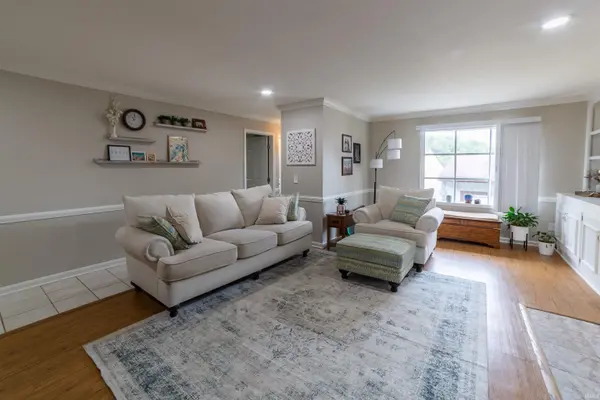 1701 Village LN, Evansville, IN 47725