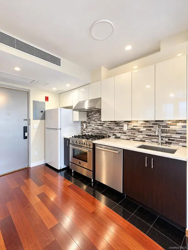 14238 37th AVE #4A, Flushing, NY 11354