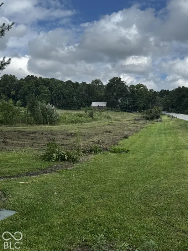 16555 Southeastern Pkwy, Fortville, IN 46040