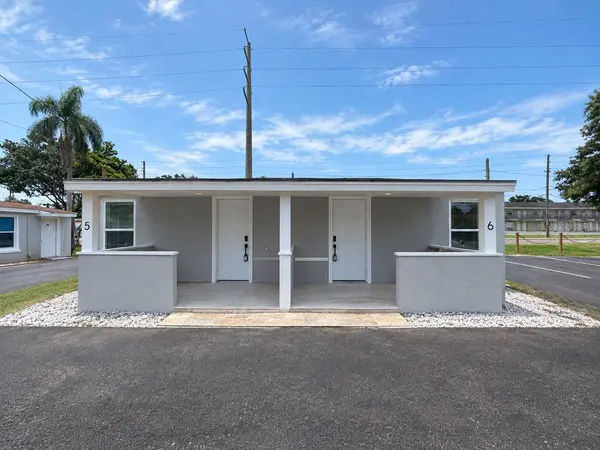 5680 28TH ST N #D5, St Petersburg, FL 33714
