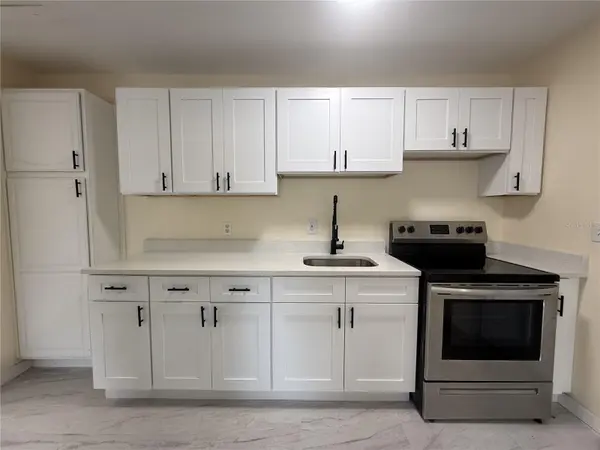 5680 28TH ST N #D5, St Petersburg, FL 33714