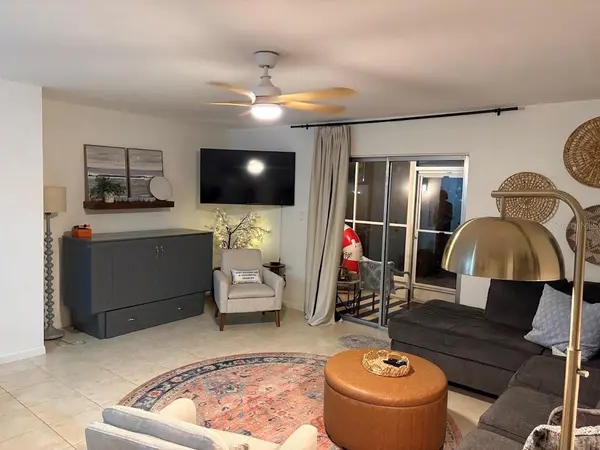 2727 75TH ST W #9A2, Bradenton, FL 34209