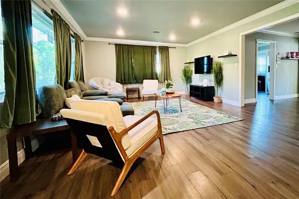 302 FOREST AVE, Altamonte Springs, FL 32701